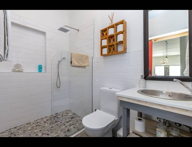 1 BEDROOM GATED ESTATE TO LET IN DEVILS PEAK ESTATE